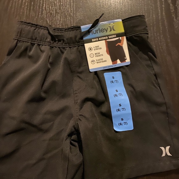Hurley Boys Hybrid Shorts – Size Small (6/7) - Picture 1 of 4